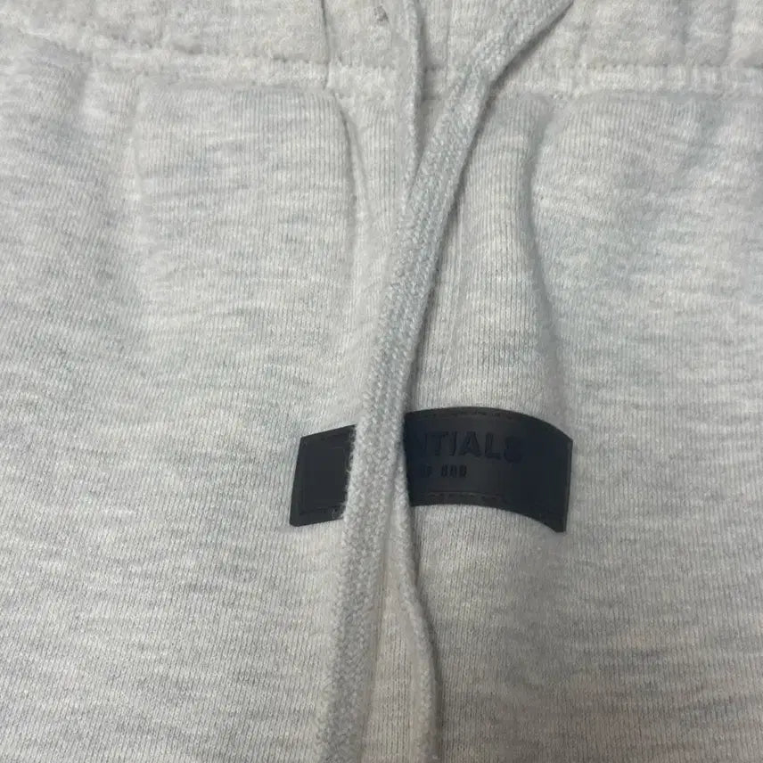 [BUNJANG] Essentials Sweatpants Light Oatmeal / 에센셜 스웨트팬츠 라이트 오트밀