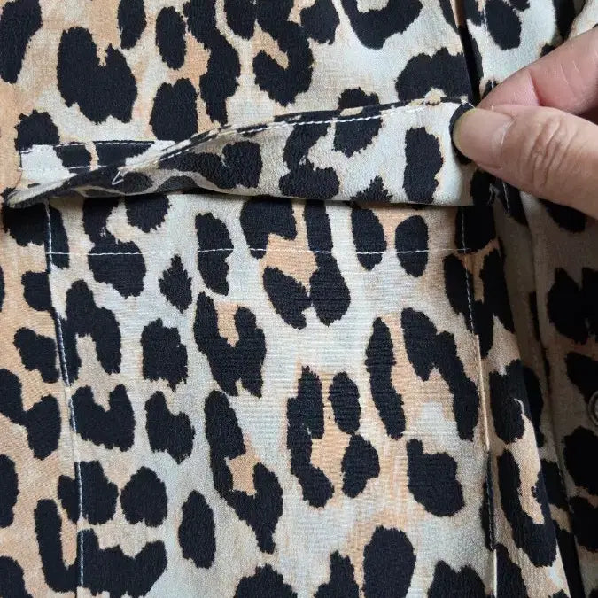 [BUNJANG] Equipment Leopard Pattern Silk Blouse / equipment 레오파드 패턴 셔츠 긴팔 블라우스