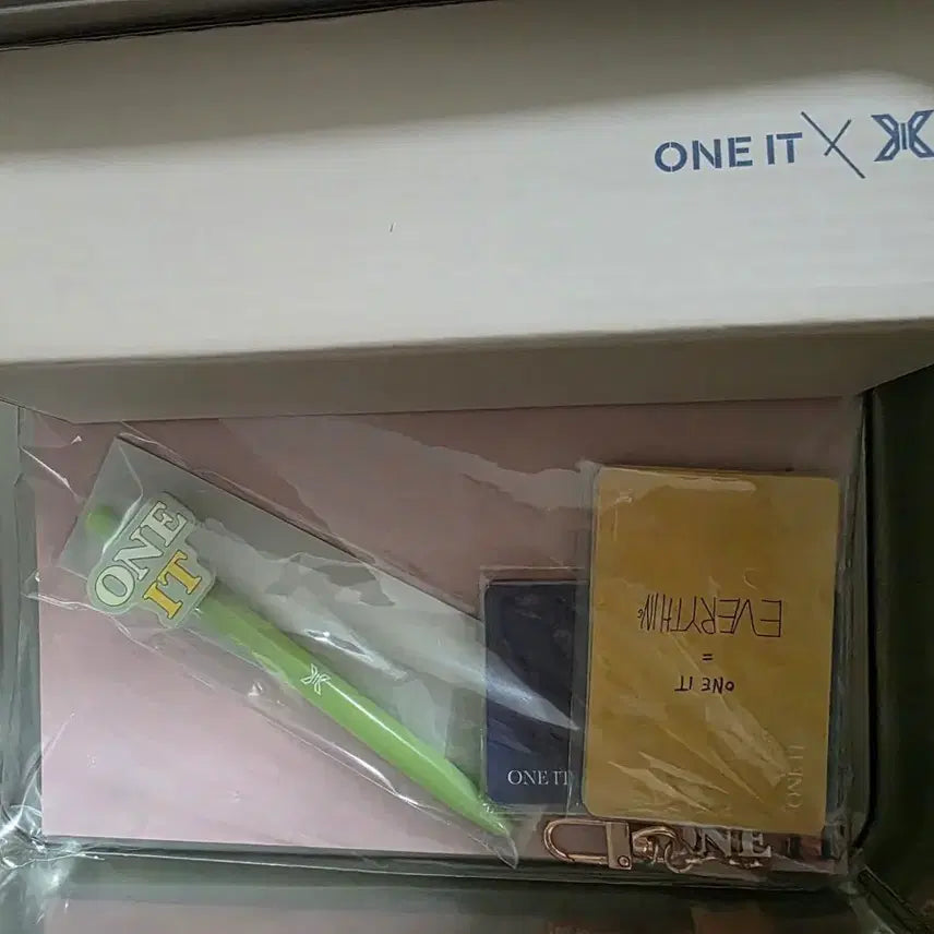[BUNJANG] X1 One It 1st Generation Kit / 급처)엑스원 X1 팬클럽 원잇 1기 키트