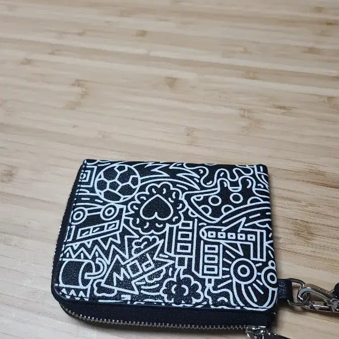 [BUNJANG] Couronne Patterned Zip-Around Card Wallet / 쿠론 블랙 패턴 지퍼돌이 카드지갑