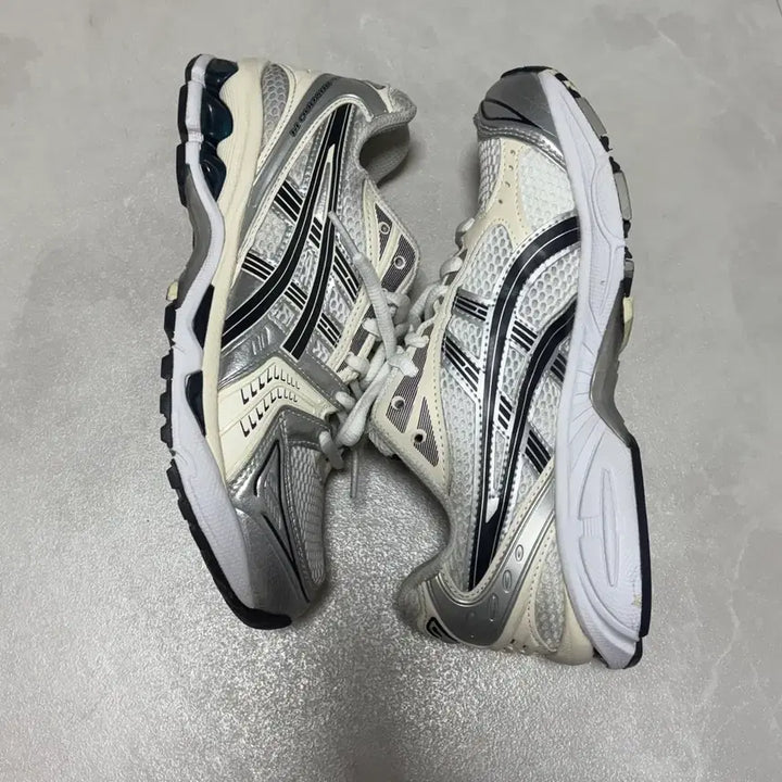 [BUNJANG] Asics Gel-Kayano Midnight White Sneakers / 아식스 젤카이노 미드나잇화이트