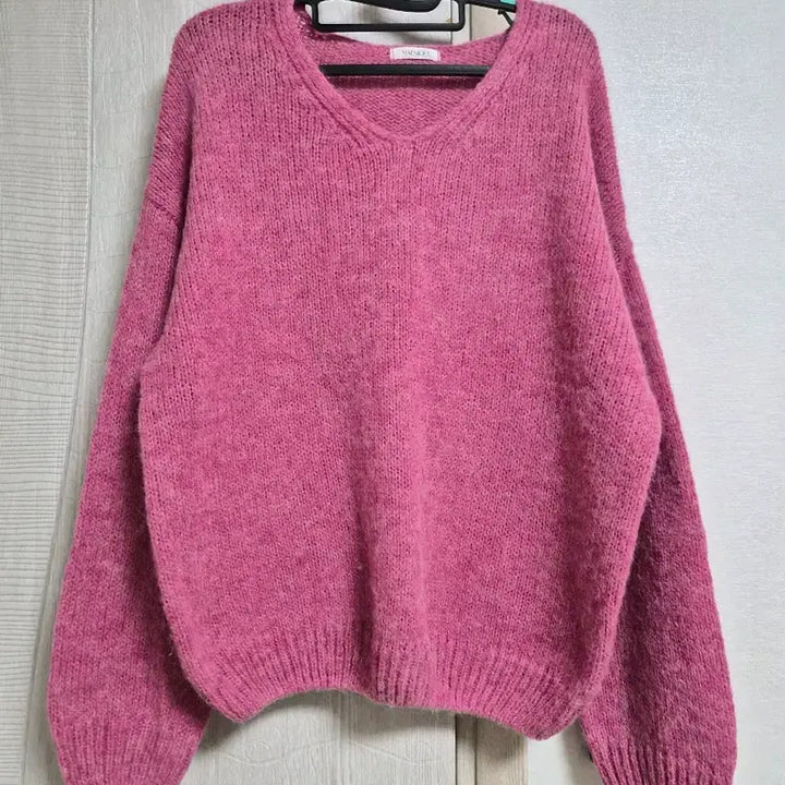 [BUNJANG] Style V-Neck Pink Knit Sweater / 스타일에 V넥 핑크 니트