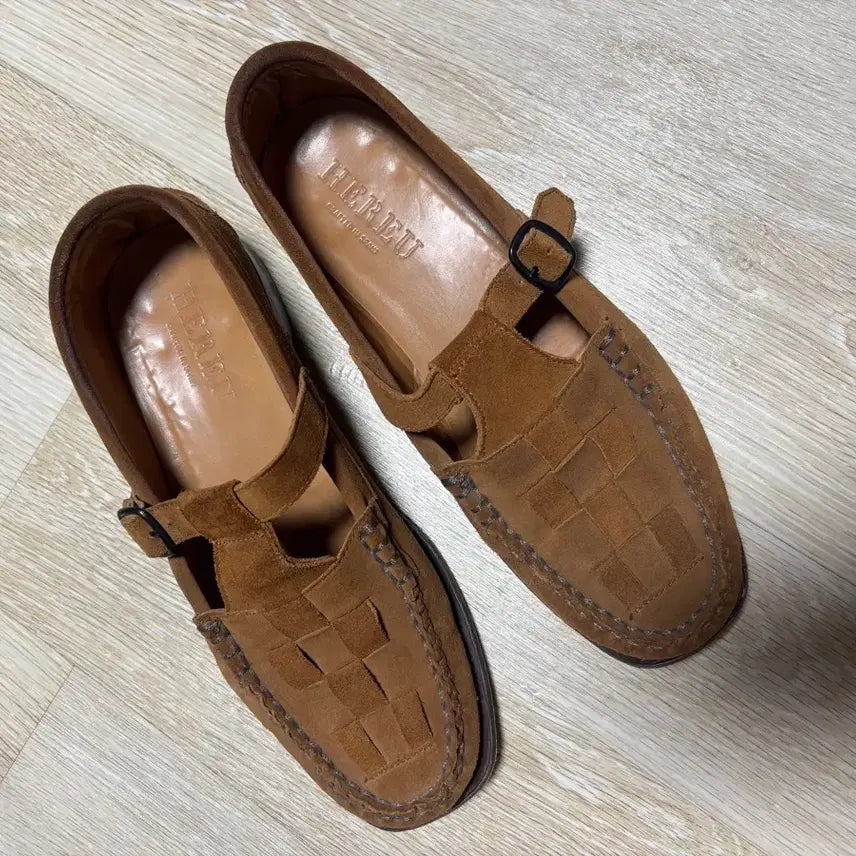 [BUNJANG] Hereu Suede Loafers (Size 42/270) / Hereu 헤레우 스웨이드 로퍼 42(270)