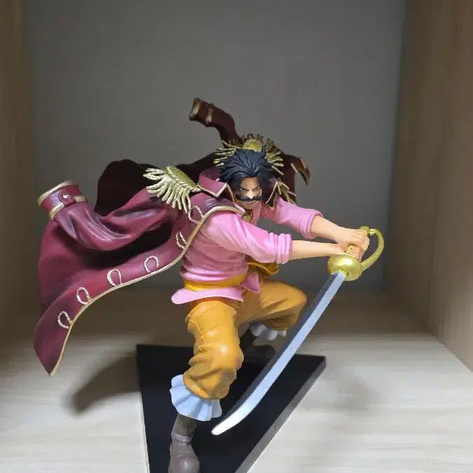 [BUNJANG] Bandai One Piece Legend Over Time Gold Roger Figure / 반다이 원피스 제일복권 피규어 레전드오버타임 B상 골드로저