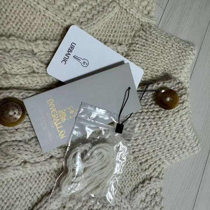 [BUNJANG] Urbanic30 Inverallan Cardigan Ivory / Urbanic30 얼바닉30 인버알란 가디건 아이보리 새상품