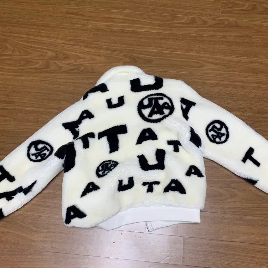 [BUNJANG] UTAA Faux Fur Jacket / 유타UTAA 퍼자켓