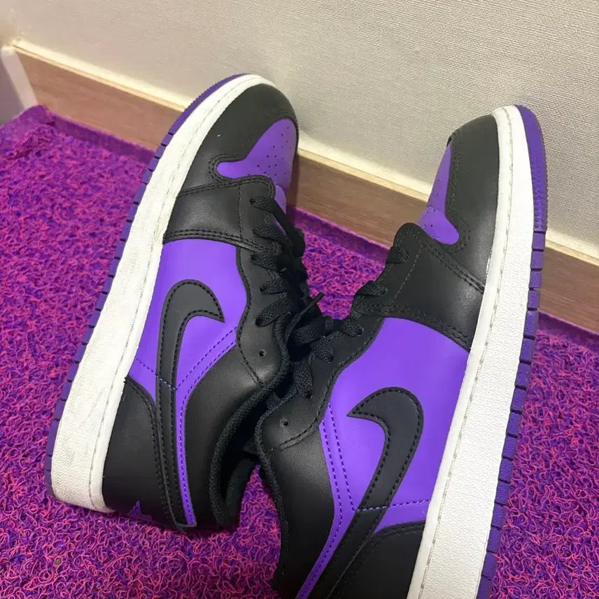 [BUNJANG] Air Jordan 1 Low Purple Venom Sneakers / 에어조던1 로우 퍼플 베놈