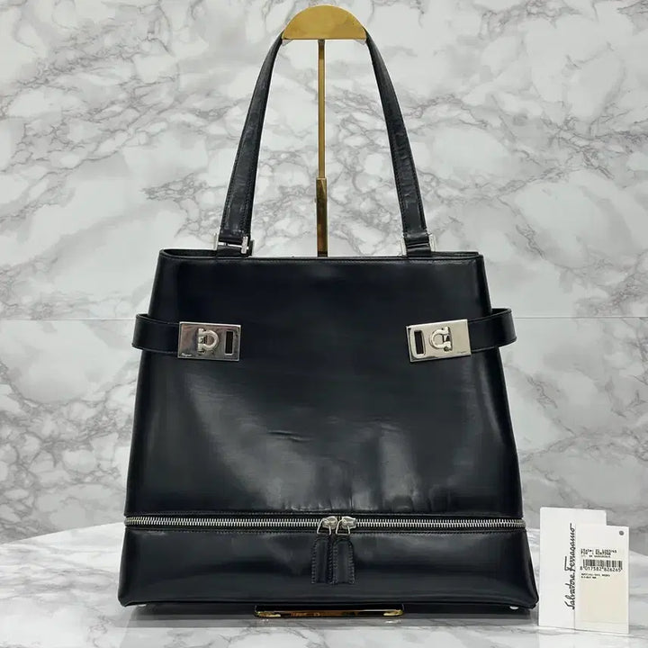 [BUNJANG] Salvatore Ferragamo Gancini Leather Handbag / [제품택 본품 구성] 페레가모 간치니 레더 핸드백