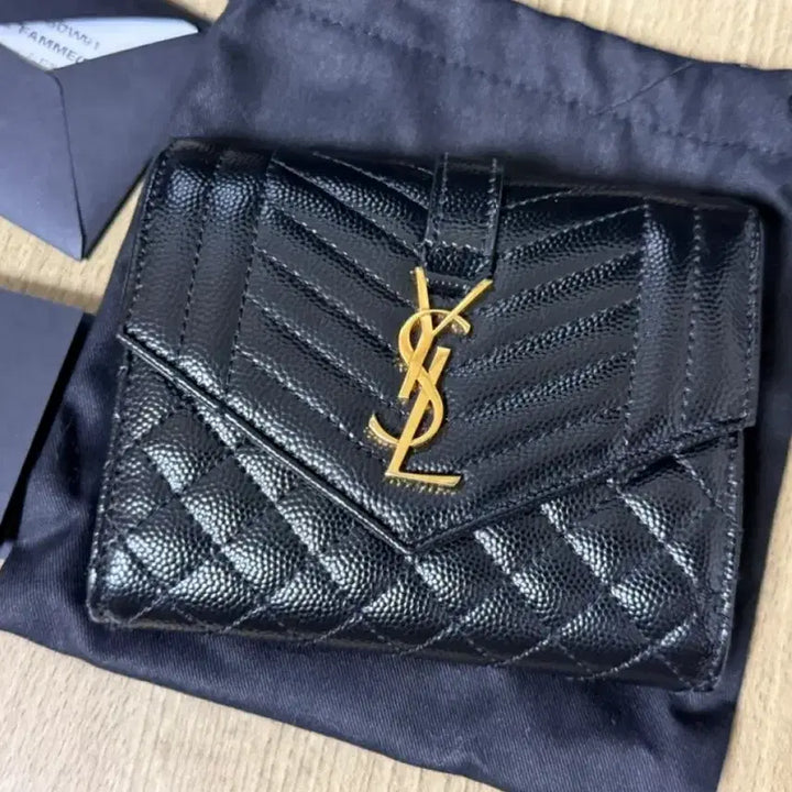 [BUNJANG] Saint Laurent Matelassé Monogram Bifold Wallet Black / 입생로랑 반지갑