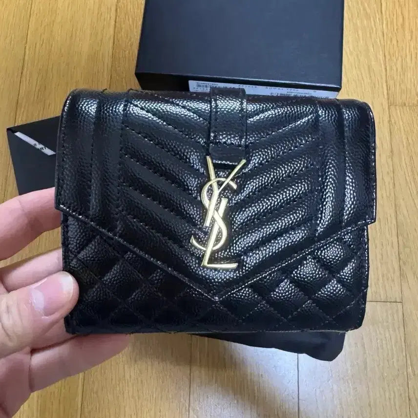 [BUNJANG] Saint Laurent Matelassé Monogram Bifold Wallet Black / 입생로랑 반지갑