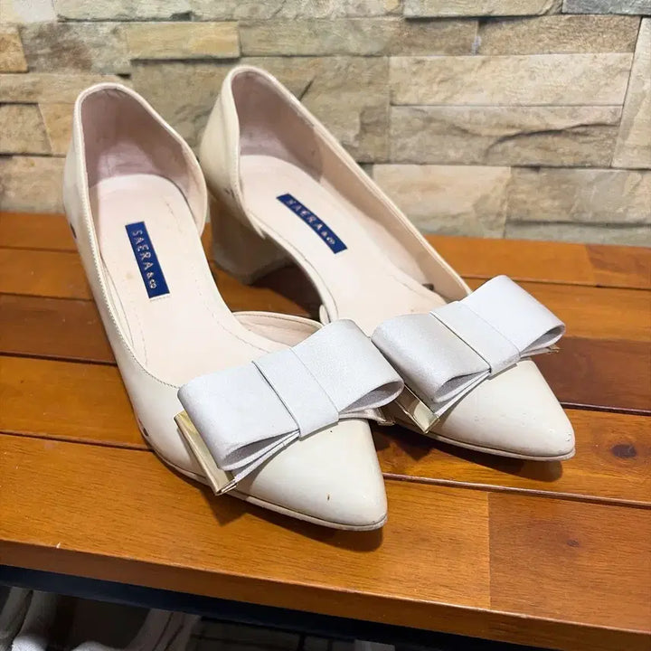 [BUNJANG] SAERA Ivory Ribbon Pumps 230 / SAERA 세라 리본 장식 펌프스 힐 230