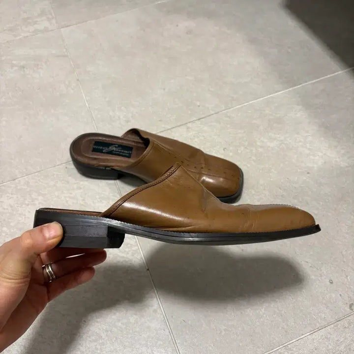 [BUNJANG] Vintage Leather Mule Shoes (270 Size) / 빈티지 레더 뮬 270사이즈 쿠반