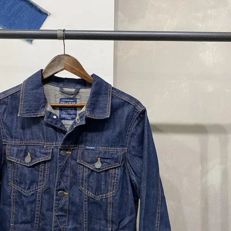 [BUNJANG] Pull&Bear Denim Trucker Jacket / (95) 풀앤베어 캐주얼 스트릿 생지 데님 트러커 진청자켓