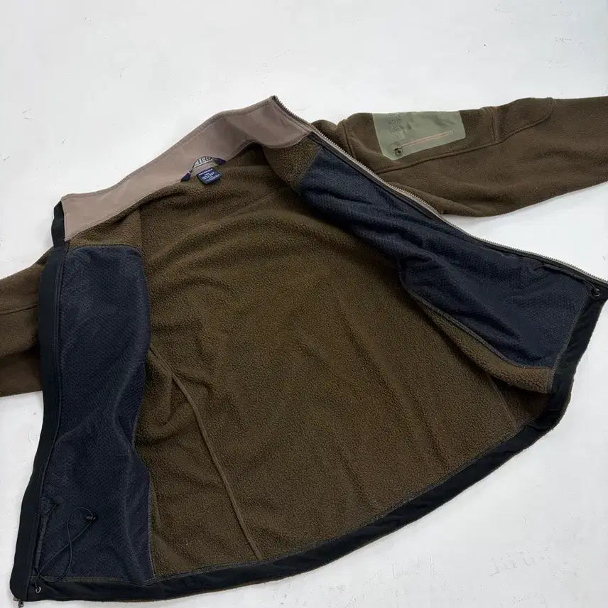 [BUNJANG] Arc'teryx Covert Cardigan / 00s Arcteryx Covert Cardigan