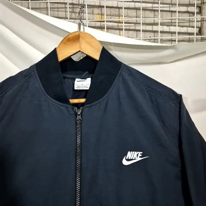 [BUNJANG] Nike Embroidered Logo Jacket / 나이키 신형 자수로고 자켓