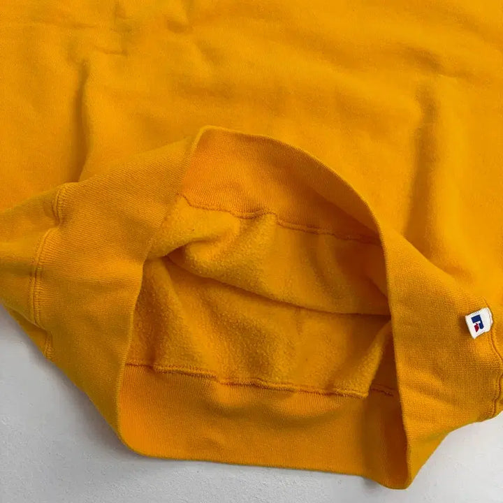 [BUNJANG] Russell 90s Sweatshirt (Yellow) / 90s Russell Sweatshirt (yellow)