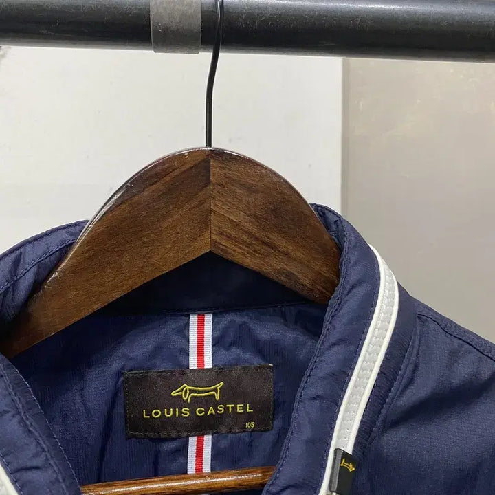 [BUNJANG] Louis Castel Golf Navy Windbreaker Jacket / (105) 루이까스텔 골프 스포츠 네이비 홑겹 바람막이 자켓