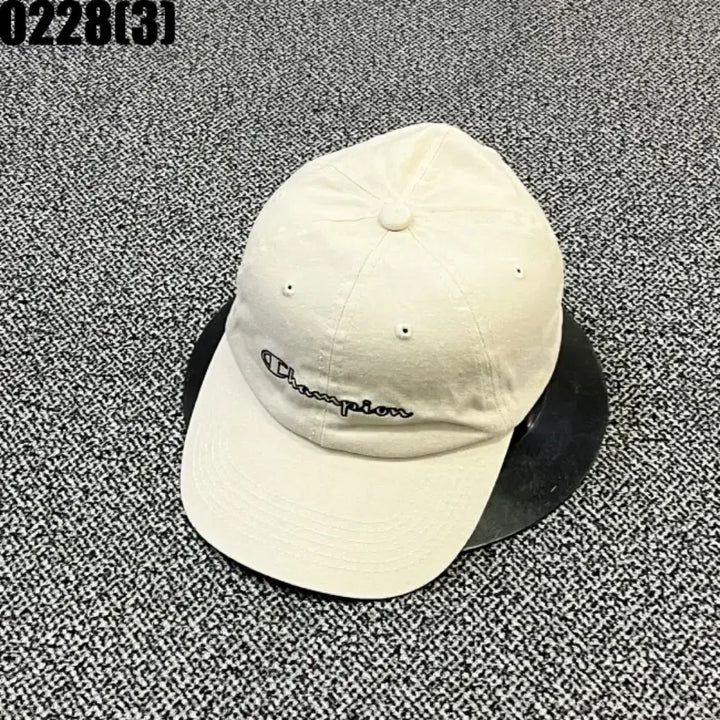 [BUNJANG] Champion Ivory Ball Cap / 챔피온 볼캡 아이보리색 모자 0228