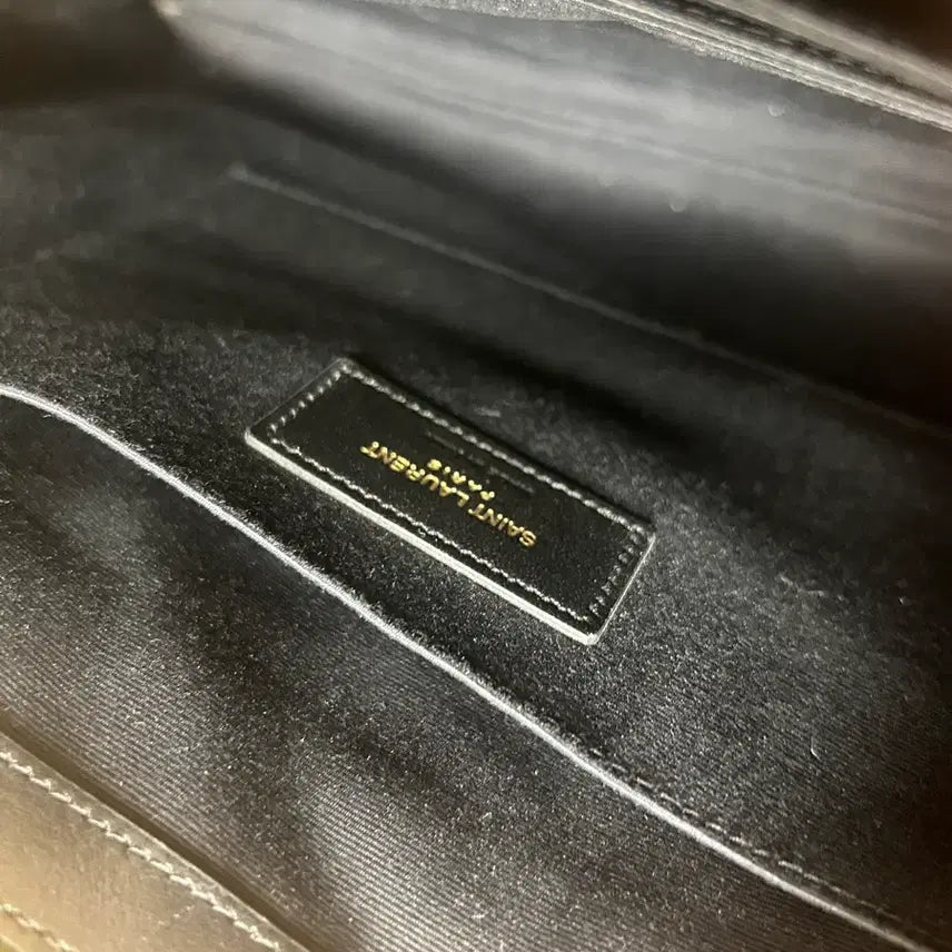 [BUNJANG] Saint Laurent Matelasse Gold Logo Black Clutch Bag (Large) / 생로랑 마틀라세 금장 블랙 클러치백 L(라지)