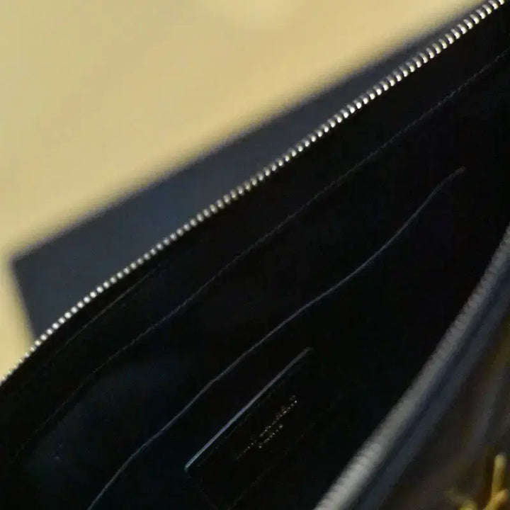 [BUNJANG] Saint Laurent Matelasse Gold Logo Black Clutch Bag (Large) / 생로랑 마틀라세 금장 블랙 클러치백 L(라지)