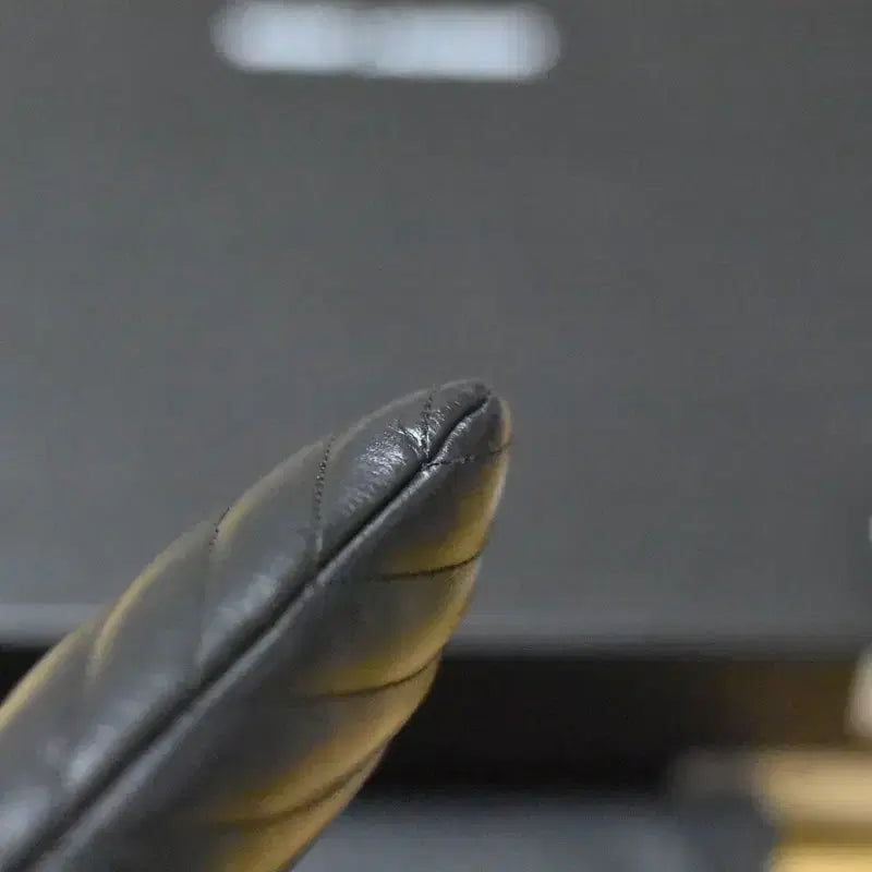 [BUNJANG] Saint Laurent Matelasse Gold Logo Black Clutch Bag (Large) / 생로랑 마틀라세 금장 블랙 클러치백 L(라지)