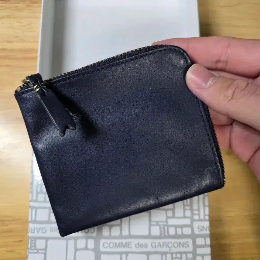 [BUNJANG] Comme des Garcons Navy Zipper Wallet / 꼼데가르송 네이비 지퍼 반지갑