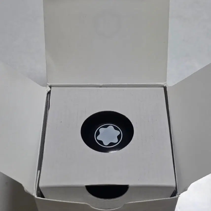 [BUNJANG] Montblanc William Shakespeare Velvet Red Ink / 몽블랑 한정판 잉크 윌리엄 셰익스피어 벨벳레드