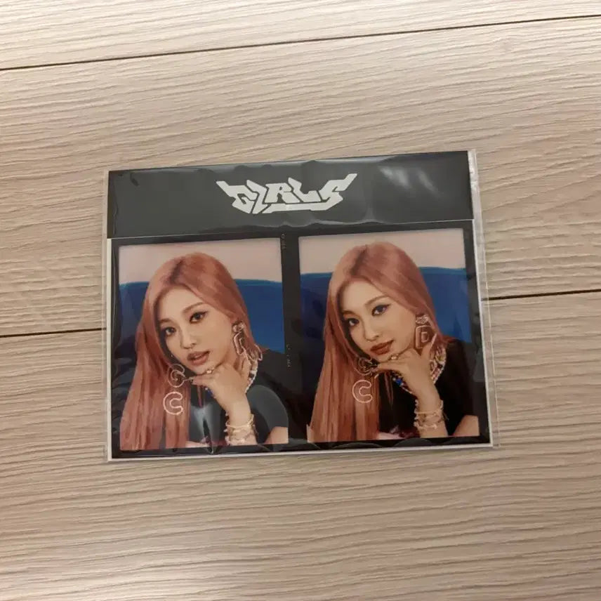 [BUNJANG] Aespa Ningning Everland 2-Cut Photocard / 에스파 닝닝 에버랜드 2컷 md