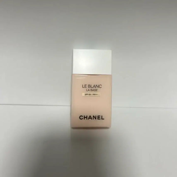 [BUNJANG] Chanel Le Blanc La Base / 샤넬 르 블랑 라 베이스