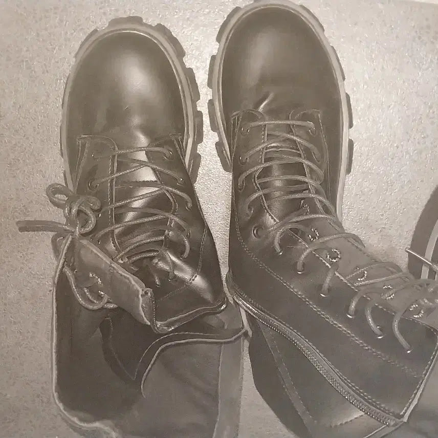 [BUNJANG] Black 5cm Ankle Boots / 블랙 워커 5cm 250