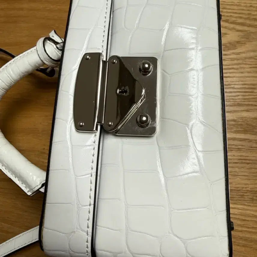 [BUNJANG] Myeyecon Bliker White Crossbody Bag / 마이아이코 블리커백 가방