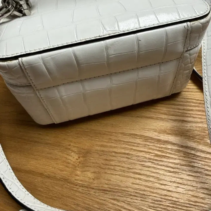 [BUNJANG] Myeyecon Bliker White Crossbody Bag / 마이아이코 블리커백 가방