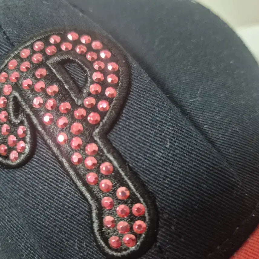 [BUNJANG] MLB Pink Cubic Embellished Trucker Cap / MLB 트러커캡 판매합니다