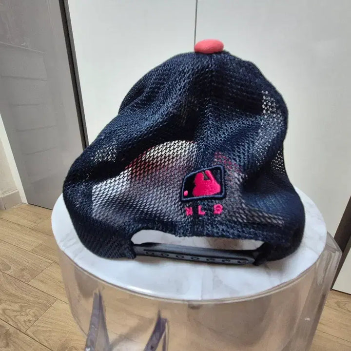 [BUNJANG] MLB Pink Cubic Embellished Trucker Cap / MLB 트러커캡 판매합니다
