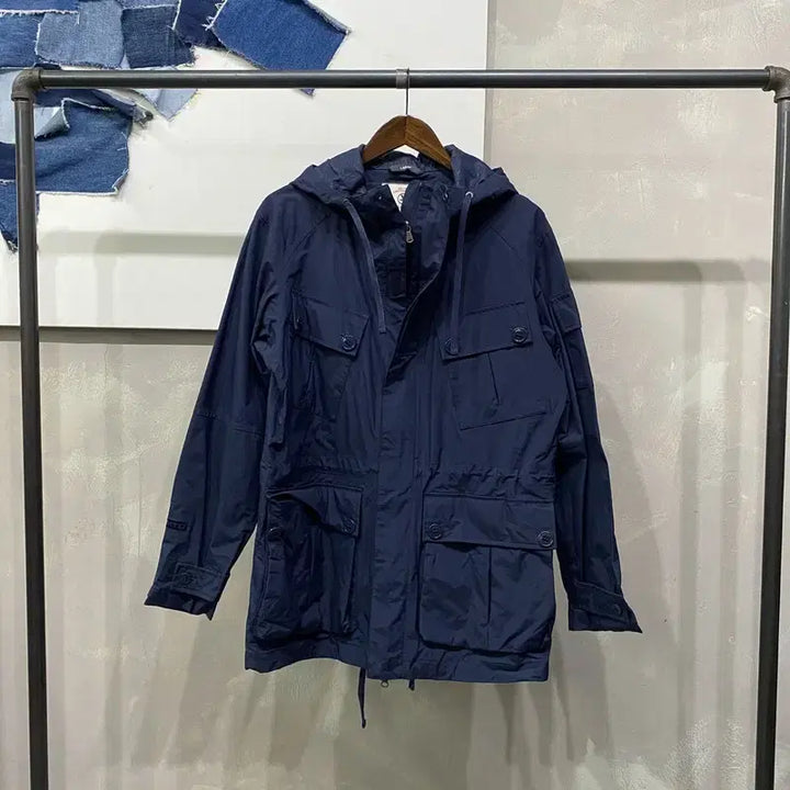 [BUNJANG] Aigle Outdoor Navy Field Windbreaker Jacket / (105) 에이글 아웃도어 네이비 필드 바람막이 자켓