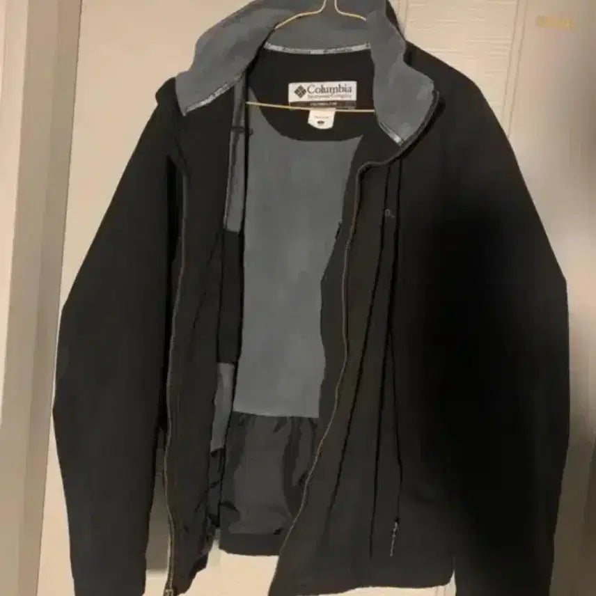 [BUNJANG] Columbia Black Jacket / 컬럼비아 블랙 자켓