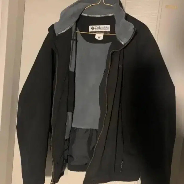 [BUNJANG] Columbia Black Jacket / 컬럼비아 블랙 자켓