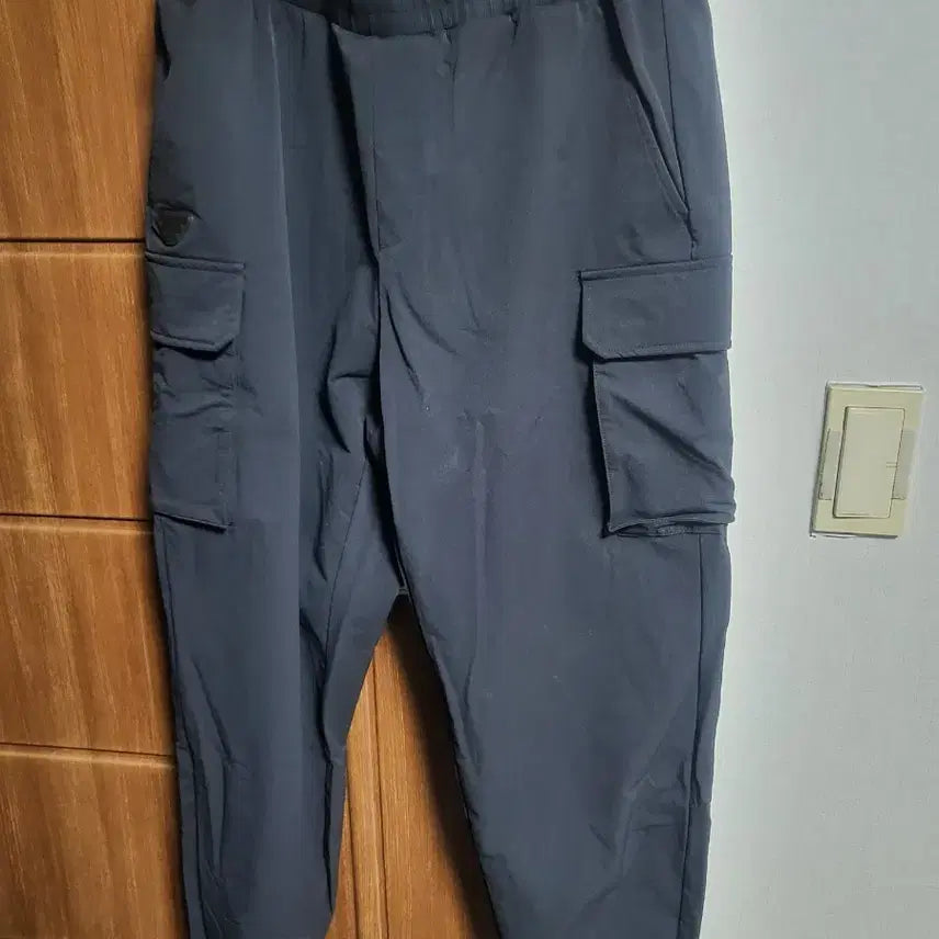 [BUNJANG] Dynafit Training Cargo Pants (Size 34) / 다이나핏 트레이닝 바지(34)