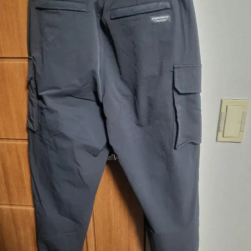 [BUNJANG] Dynafit Training Cargo Pants (Size 34) / 다이나핏 트레이닝 바지(34)