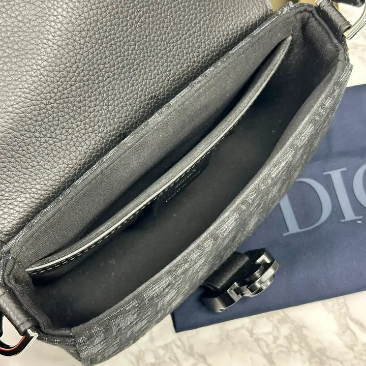 [BUNJANG] Dior Saddle Mini Flap Crossbody Bag Black / ( 풀구성 ) 디올 새들 미니 플랩 스트랩 크로스백 블랙