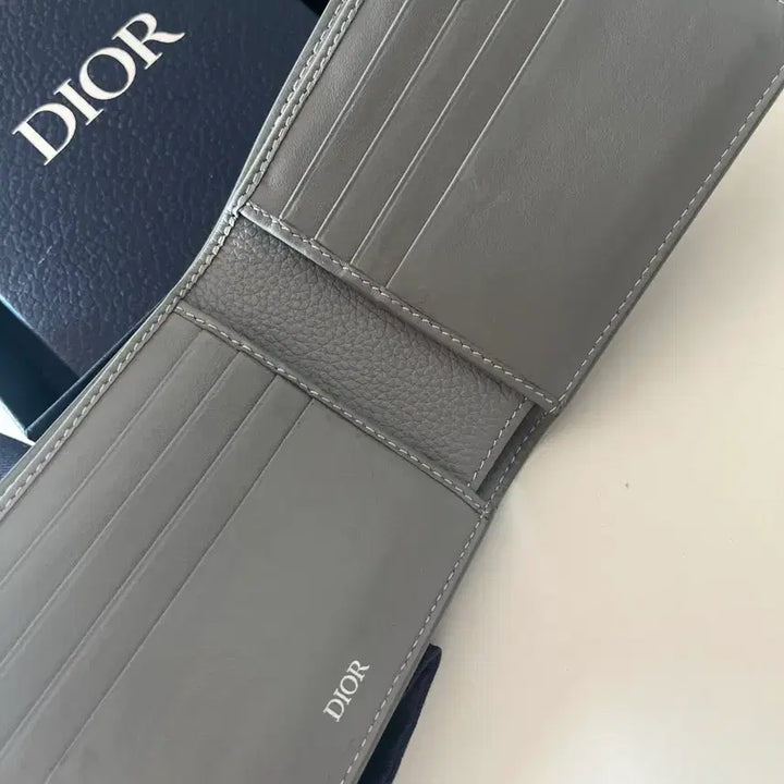 [BUNJANG] Dior Signature Leather Bi-fold Wallet / 디올시그니처 반지갑[사기아님]