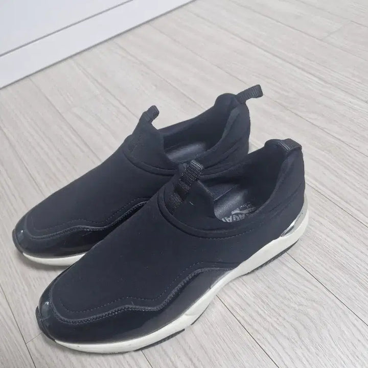 [BUNJANG] Ferragamo Black Slip-on Sneakers 225 / 페라가모 블랙 슬립온 운동화225