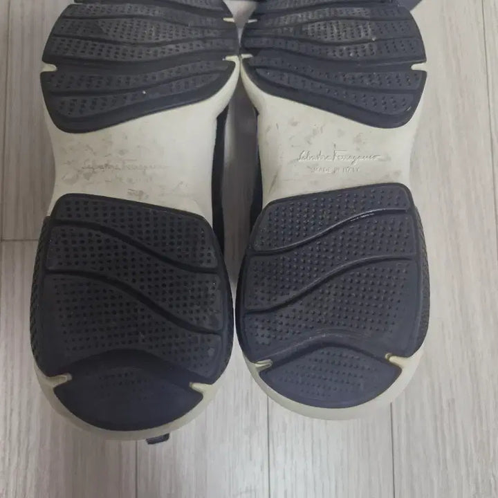 [BUNJANG] Ferragamo Black Slip-on Sneakers 225 / 페라가모 블랙 슬립온 운동화225