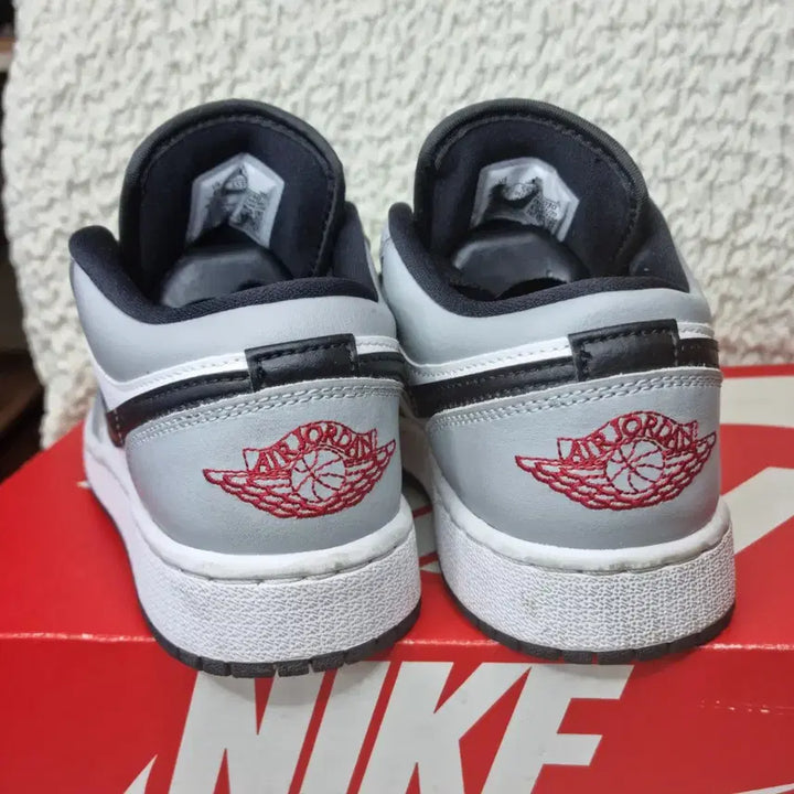 [BUNJANG] Nike Air Jordan 1 Sneakers (230) / 나이키 에어 조던 1 운동화 (230)