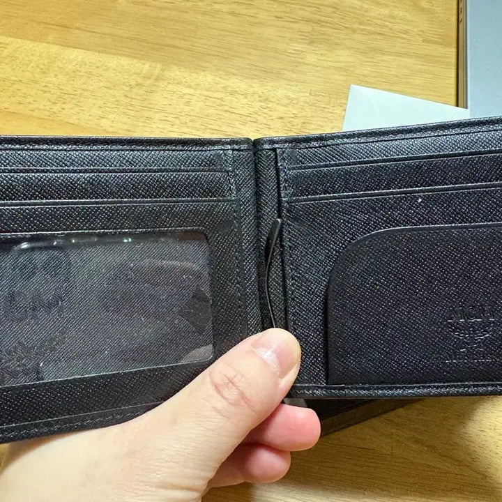 [BUNJANG] MCM Money Clip Bifold Wallet Black / MCM 머니클립 반지갑 블랙