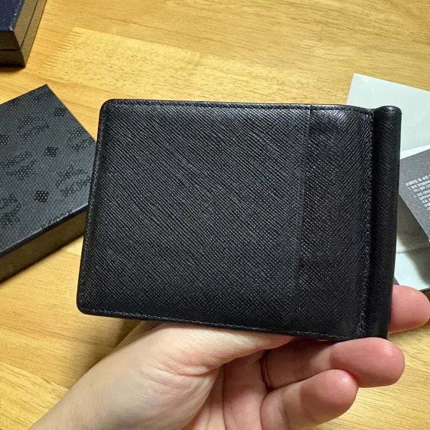 [BUNJANG] MCM Money Clip Bifold Wallet Black / MCM 머니클립 반지갑 블랙