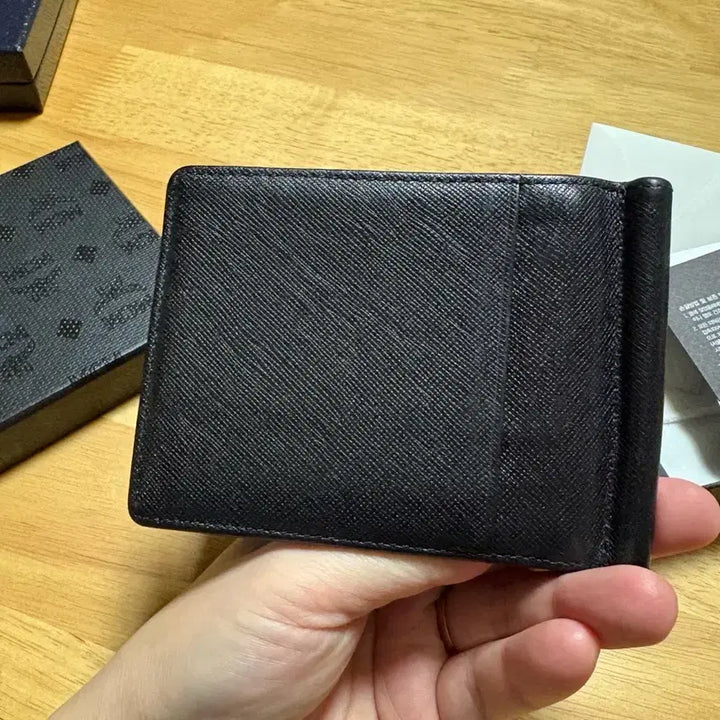 [BUNJANG] MCM Money Clip Bifold Wallet Black / MCM 머니클립 반지갑 블랙