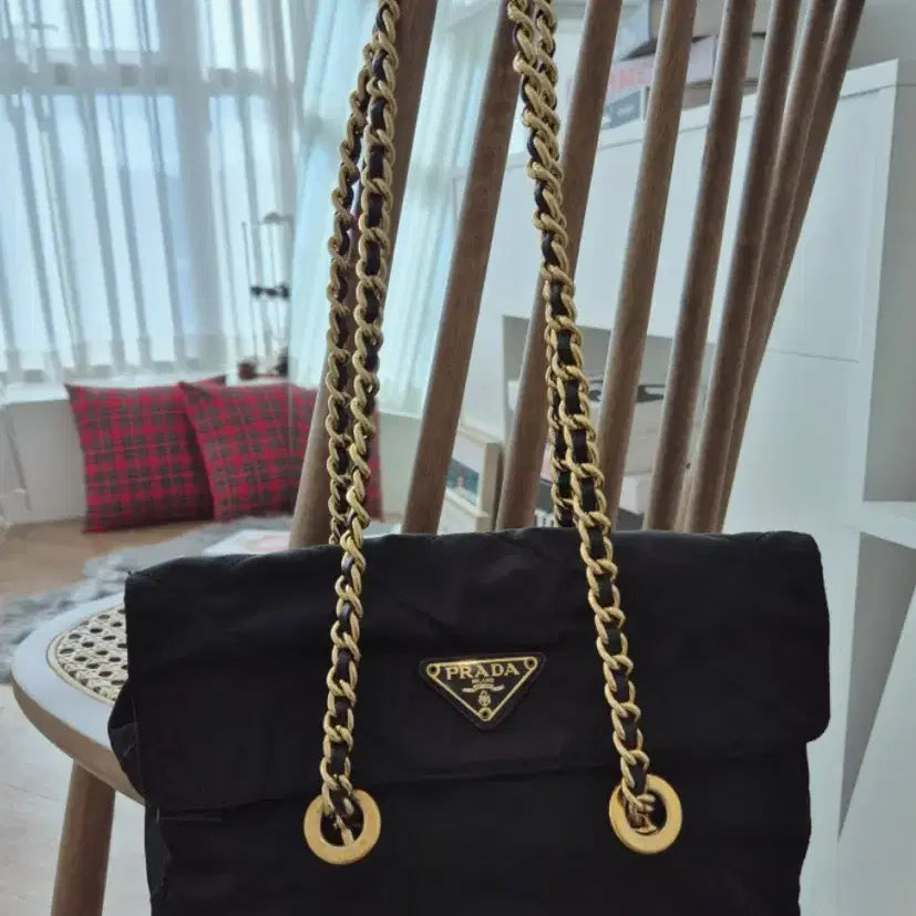 [BUNJANG] Prada Quilted Shoulder Bag / 프라다 퀄팅 숄더백 정품