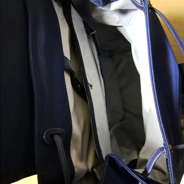 [BUNJANG] TUMI Style Blue Women's Backpack / TUMI 스타일 블루 여성백팩