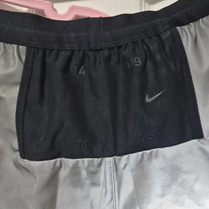 [BUNJANG] Nike Reflective Running Shorts / 나이키 반사 러닝반바지 트레이닝복